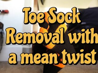 U Thought I'd Be Good, Toe Sock Tease