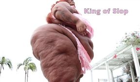 ssbbw beauty shakes her huge sloppy ass