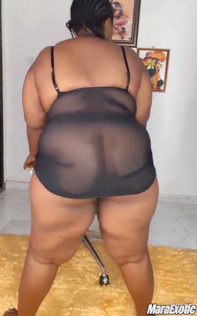 Fat Ass MILF Jerking off on the Chair full Video on Red