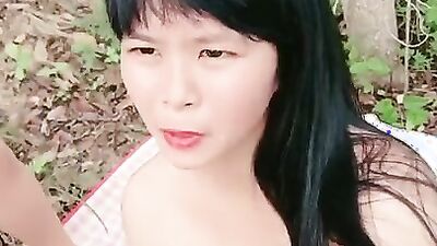Milf Outdoor Field 02