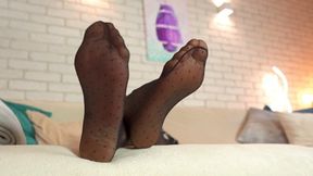 Amber Use Slave As Footrest - Dark Pantyhose In Dots - Part 1 - HD 2560x1440