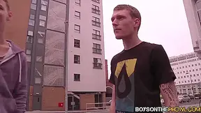 Deacon Hunter Loves Smashing Butts In The Moving Car