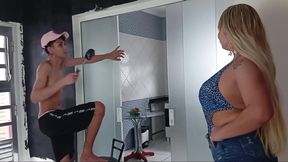 I Was Painting the MILF's House and She Dragged Me Into Her Room.