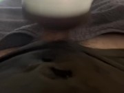 Elle aime avoir du sperme dans sa culotte et dans sa chatte
