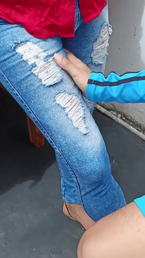 THE NEIGHBOR CAME TO ASK ME FOR SUGAR AND I GAVE HIM SOMETHING TASTIER THAN SUGAR   Clip 1