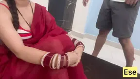 Desi Wife Ne Massage Ki Apne Pati ki  aur Chudai Karwaayi