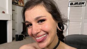 ”BJRAW Luna Lovely has a lovely throat”