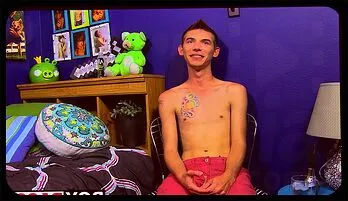 Interview with Skinny Gay Bentley Ryan Ends in Intense Masturbation Session