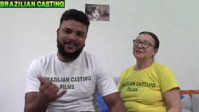 uma milf aqui no brazilian casting dando ate cuzinho e safada coroa !!!!