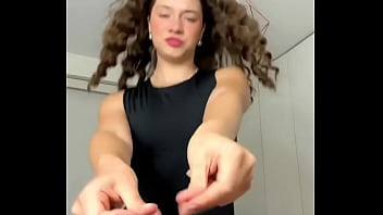 Adriana arrecha