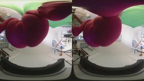 The 3DVR180 ERER peach butt flattens the dwarf
