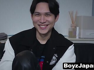 Stunning Yuki tongues and fingers Reachs firm tight ass