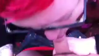 Amateur chubby and nerdy pink haired slut works on my strong dick