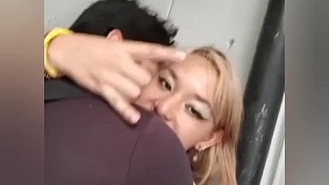 Rico arrimo en el metro si me encuentras no dudes en acercarte