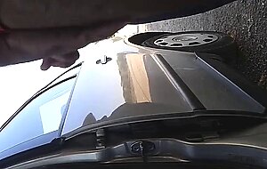 Daddy me folla en el parking - Amateur Bareback Outdoor Fuck