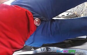 Daddy me folla en el parking - Amateur Bareback Outdoor Fuck