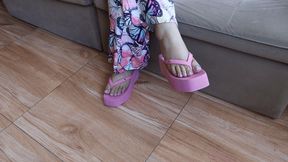 Dolce Amaran dangling on pink wedged flip flops - FOR MOBILE DEVICE USERS - BBW - MATURE - DANGLING - FLIP FLOPS - PINK FRENCH NAILS - TOES - NAILS - FOOT FETISH