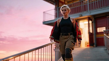 BEAUTIFUL BLONDE FIREFIGHTER GETS FUCKED AT THE STATION BY HER CAPTAIN- PORN IN SPANISH-AI PORN