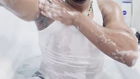 I wash my body in the bath (2) [2025]