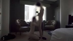 il m amene baiser dans un bel hotel