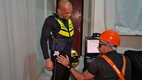 engenheiro fardado levou pica do motoboy