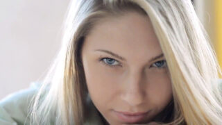 Blonde beauty krystal boyd wordt hard in haar kont geneukt