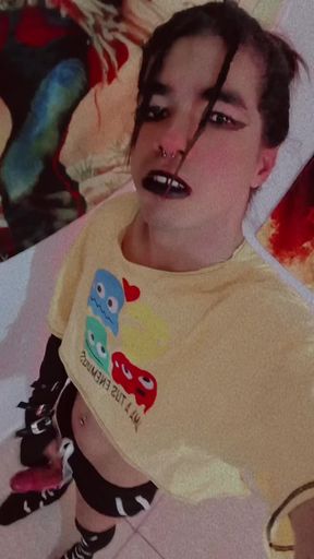 Nudes gay de Novinho lindo da rola enorme e grossa se masturbando