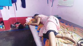 Desi aunty hot scenes video injoy boyfriend Desi girl