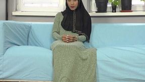 ”Horny guy wants to fuck wife in hijab”