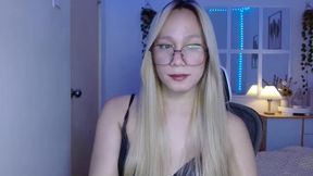 xWildJessie stuns in a milf, solo, and fire performance!