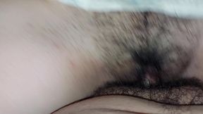 a escondidas con mi companera de universidad, cuando sus amigas se duermen se mete en mi habitacion