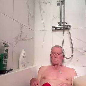 Wanking in the bath