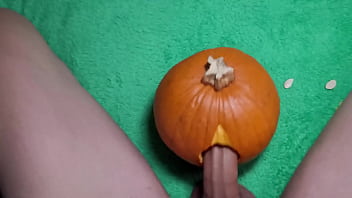 I fuck a wet pussy and a pumpkin. What is better