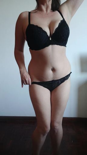 1 Minute Strip Tease