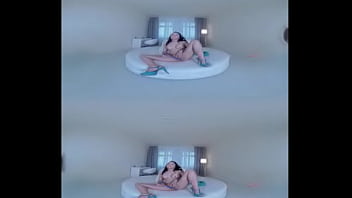 Vibrator Madness: Brazilian Milf&#039_s Pussy Insertion Pleasures