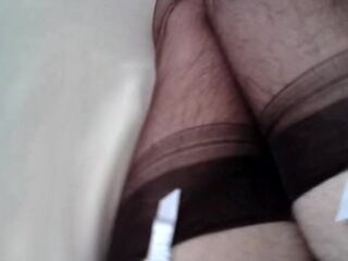 Nahtnylons und Pumps