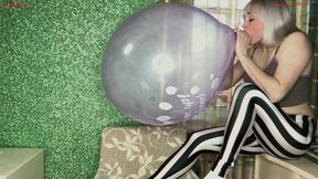 Alla makes a B2P purple 17-inch crystal balloon.