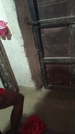 Jija ne  sali ko pela   room&#039; ke andar