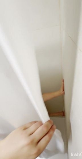 I spy on my stepsister while she showers