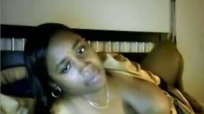 Amateur webcam nympho has a toy for teasing her wet pussy