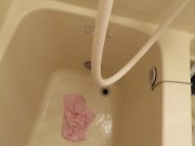 Piss on pink panties in bathroom !! ピンクのパンティーに小便ぶっかけ！！