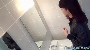 Luscious Japanese Girls Peeing Publicly In Steamy Baths