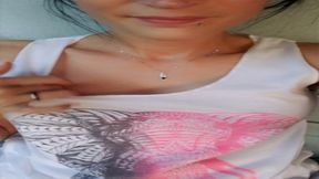 pour mon arrivee en vacances petite exib de mes jolis seins