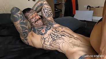 I WENT TO CARLOS SIMOES' HOUSE TODAY AND HE GAVE THE BASTARD THEM TO EAT ME TASTY