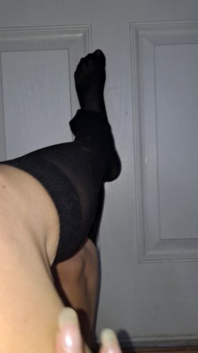 Hands Free Nylon Removal