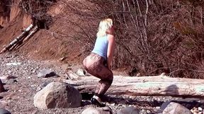 Fishnet pantyhose on big arse