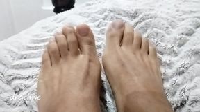 foot fetish in my bed  you are a foot morbid person