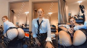 ta secretaire salope preferee se fait jouir pour toi