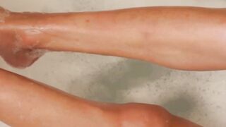 Pee-Play #3 - Hot Bombshell Shows Off Her Warm Body in Bath