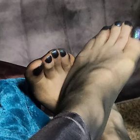 Sexy Big Feet in Black Pantyhose